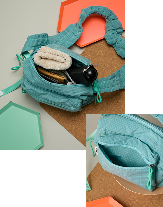 Checked Gathered Body Bag