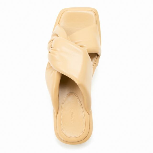 LE VERNIS(ル・ベルニ)Volume cross sandals | CASSELINI ONLINE SHOP