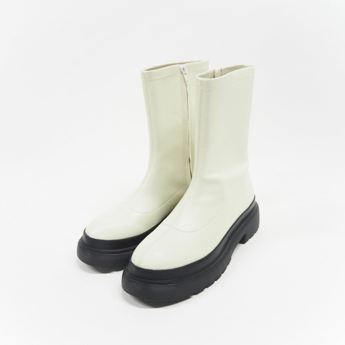 COLOR：ホワイト