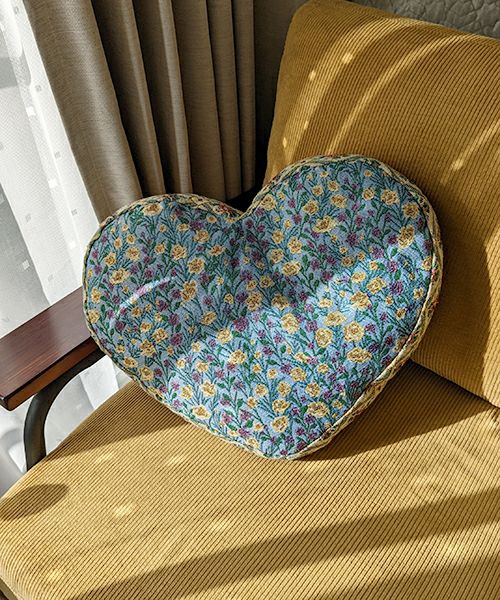 Casselini HOME(キャセリーニ ホーム)ハートダイカットクッション