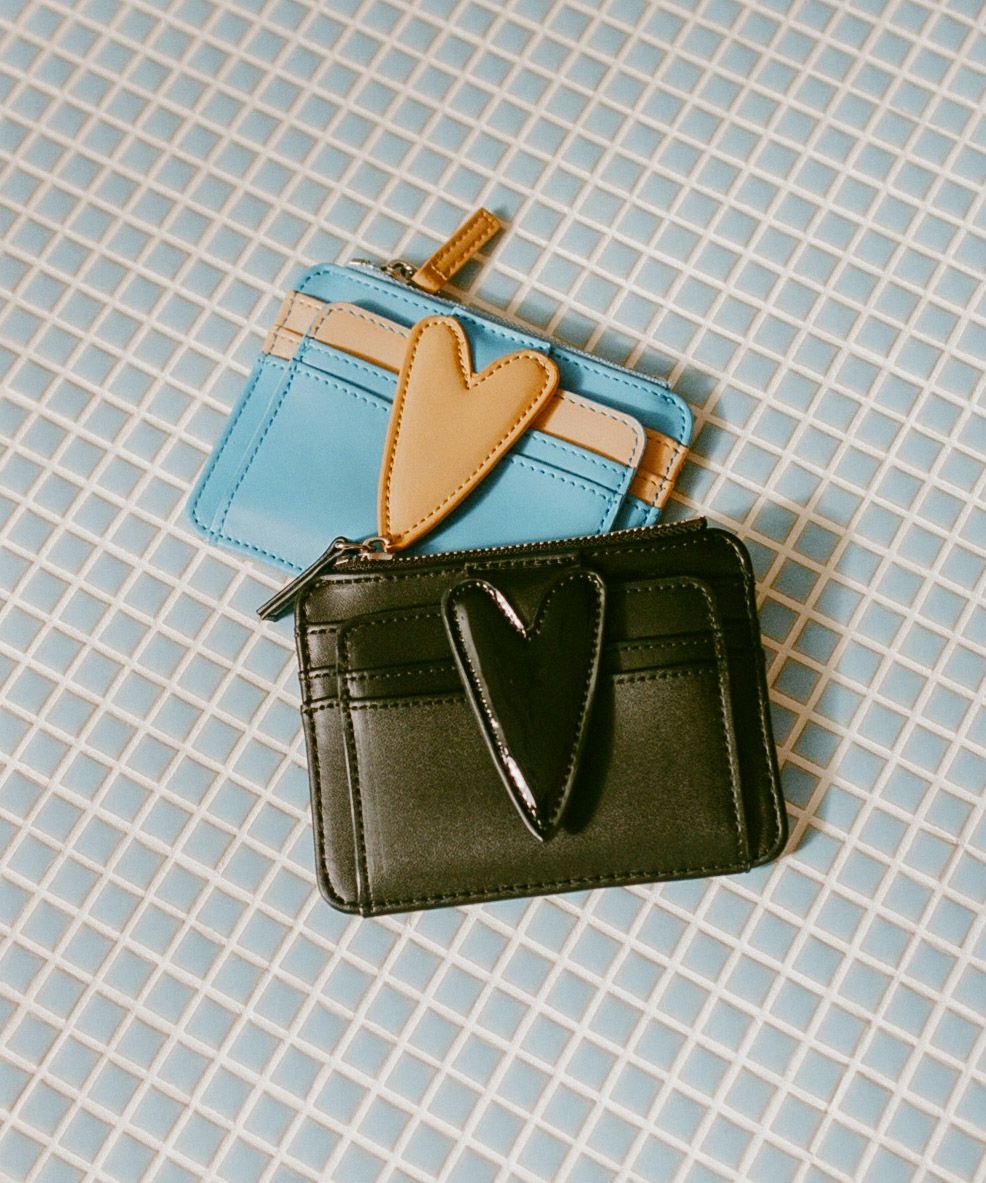 Casselini(キャセリーニ)ハートモチーフマルチカードケース