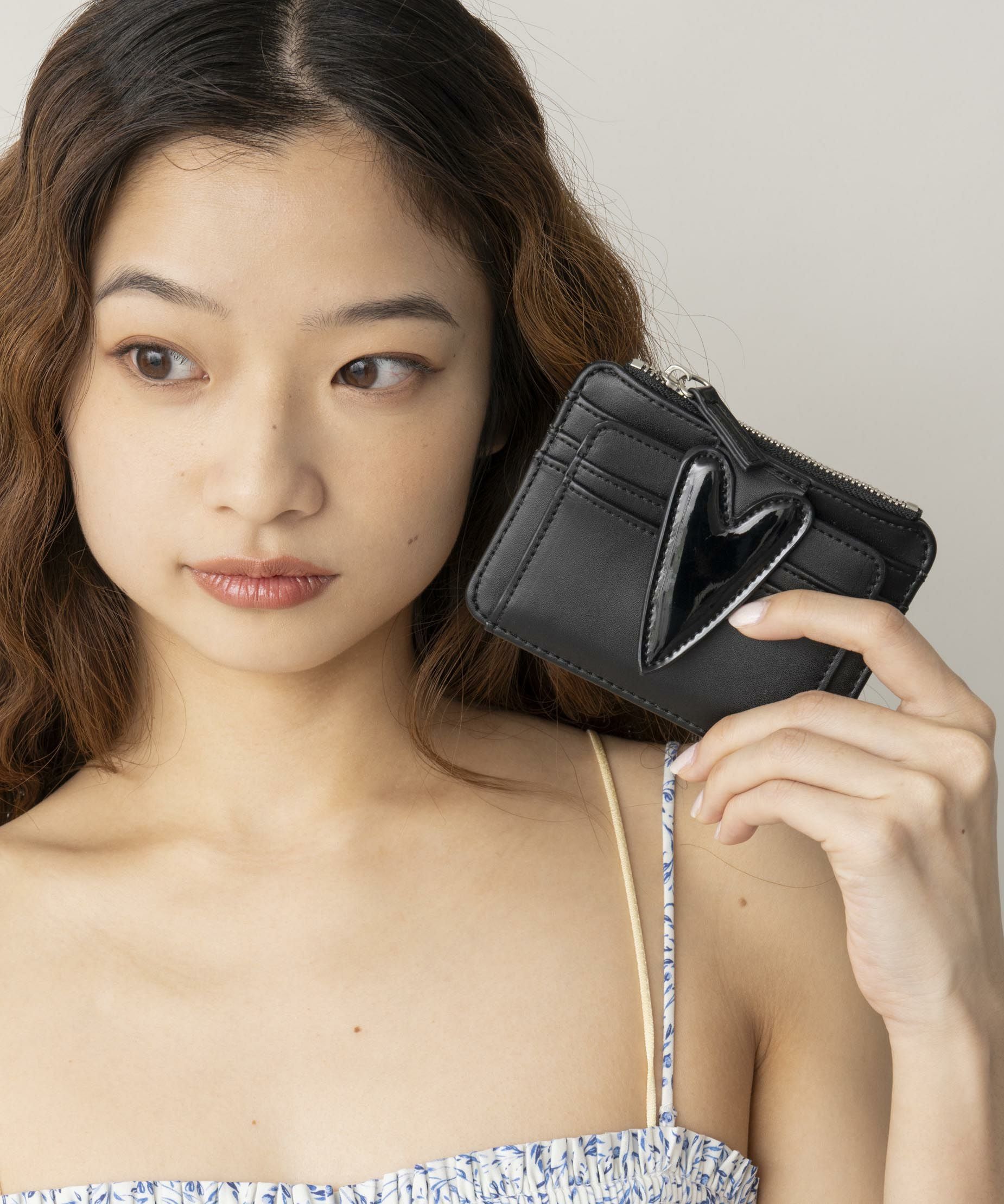 Casselini(キャセリーニ)ハートモチーフマルチカードケース