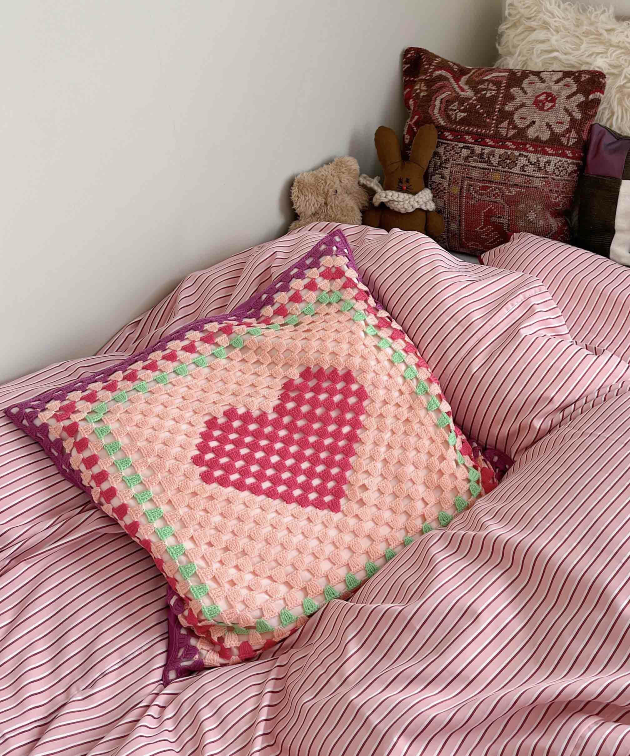 Casselini HOME(キャセリーニ ホーム)クロシェクッションカバー