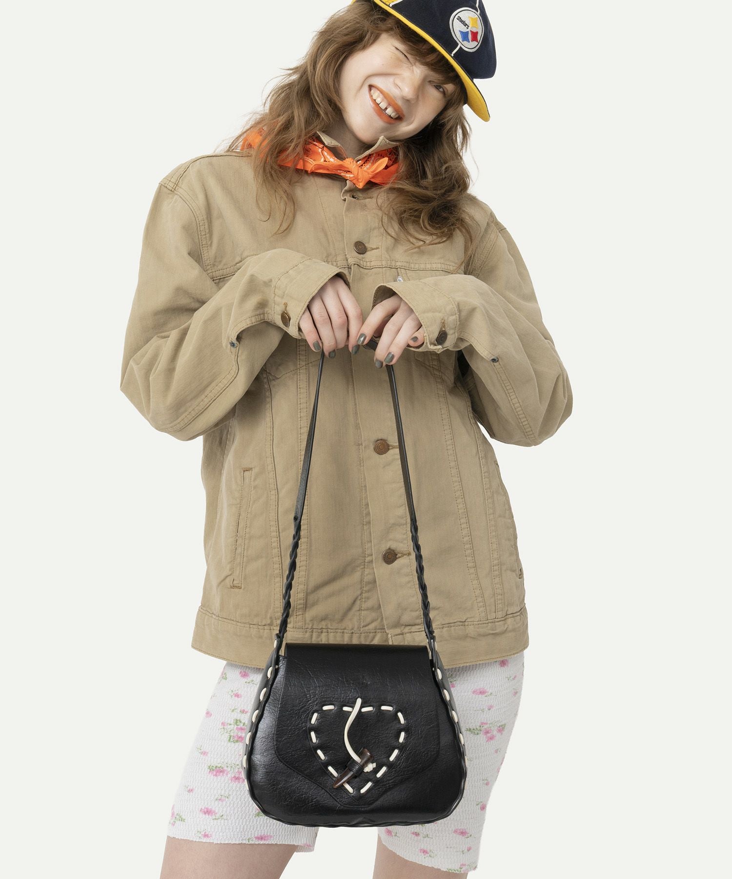 HEY! Mrs ROSE(ヘイ！ミセスローズ)メタルステッチポシェット