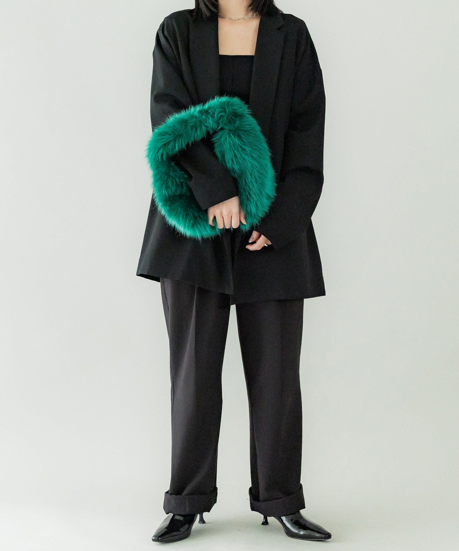LE VERNIS のリアルファーバッグ LE VERNIS] Fake fur mini bag | CASSELINI ONLINE SHOP
