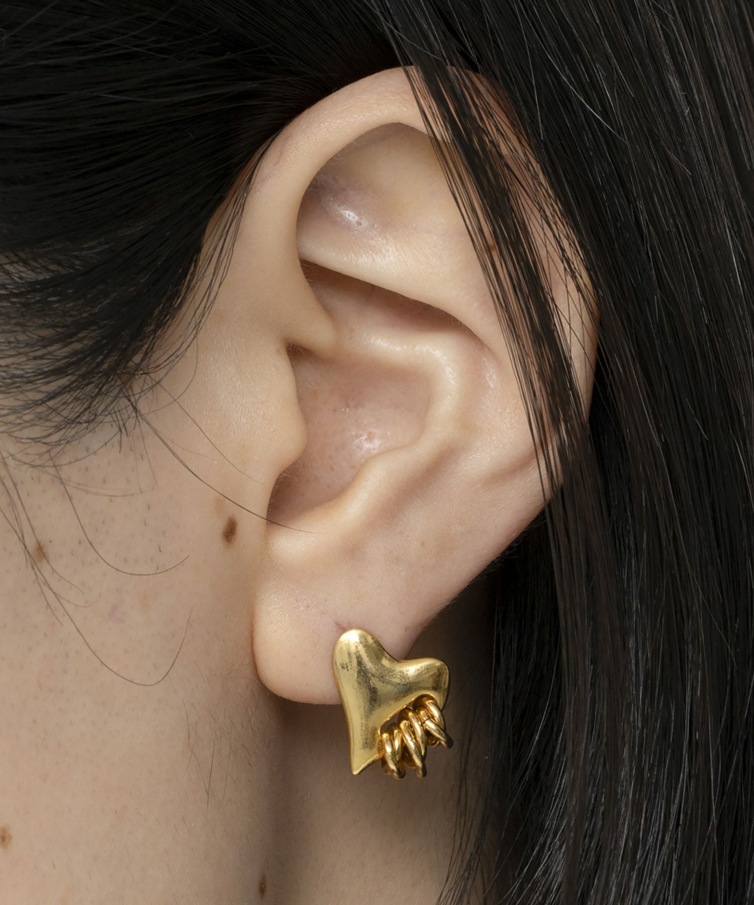 LAPUIS] Coil heart pierced earrings | CASSELINI ONLINE SHOP