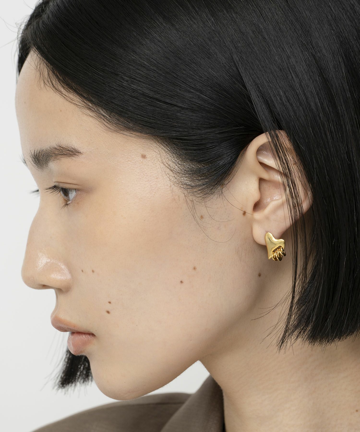 LAPUIS] Coil heart pierced earrings | CASSELINI ONLINE SHOP