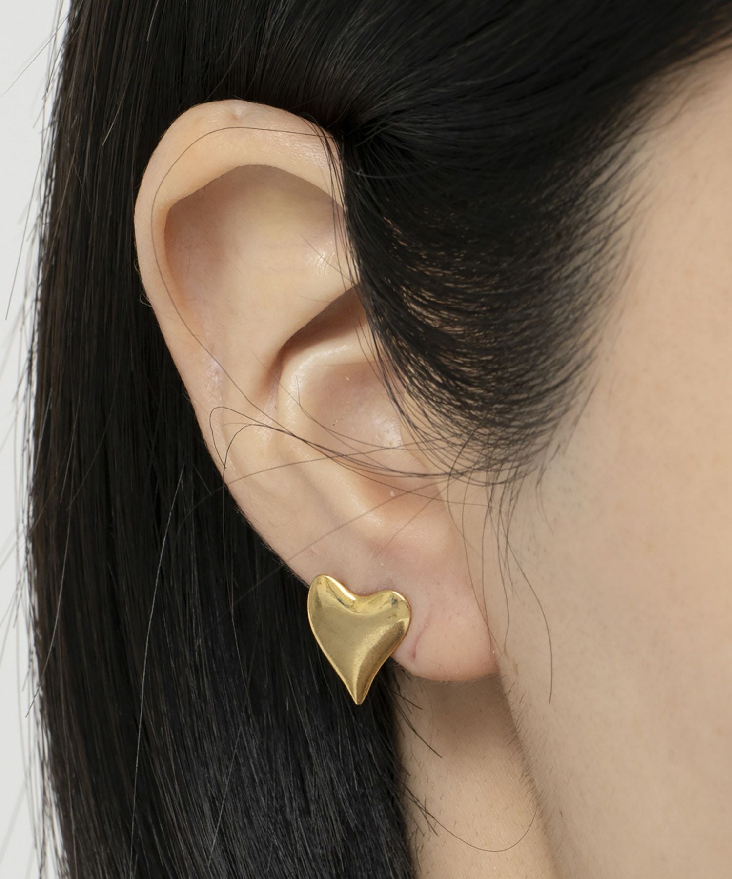 LAPUIS] Coil heart pierced earrings | CASSELINI ONLINE SHOP