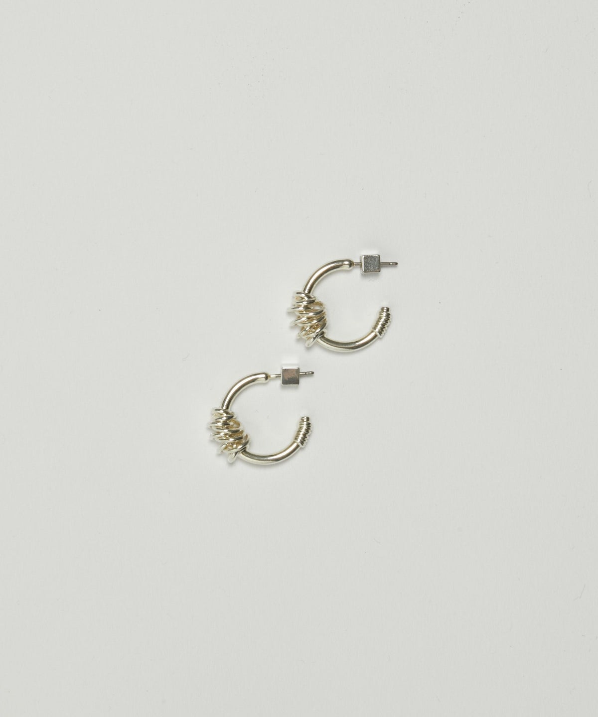 COLOR：シルバー