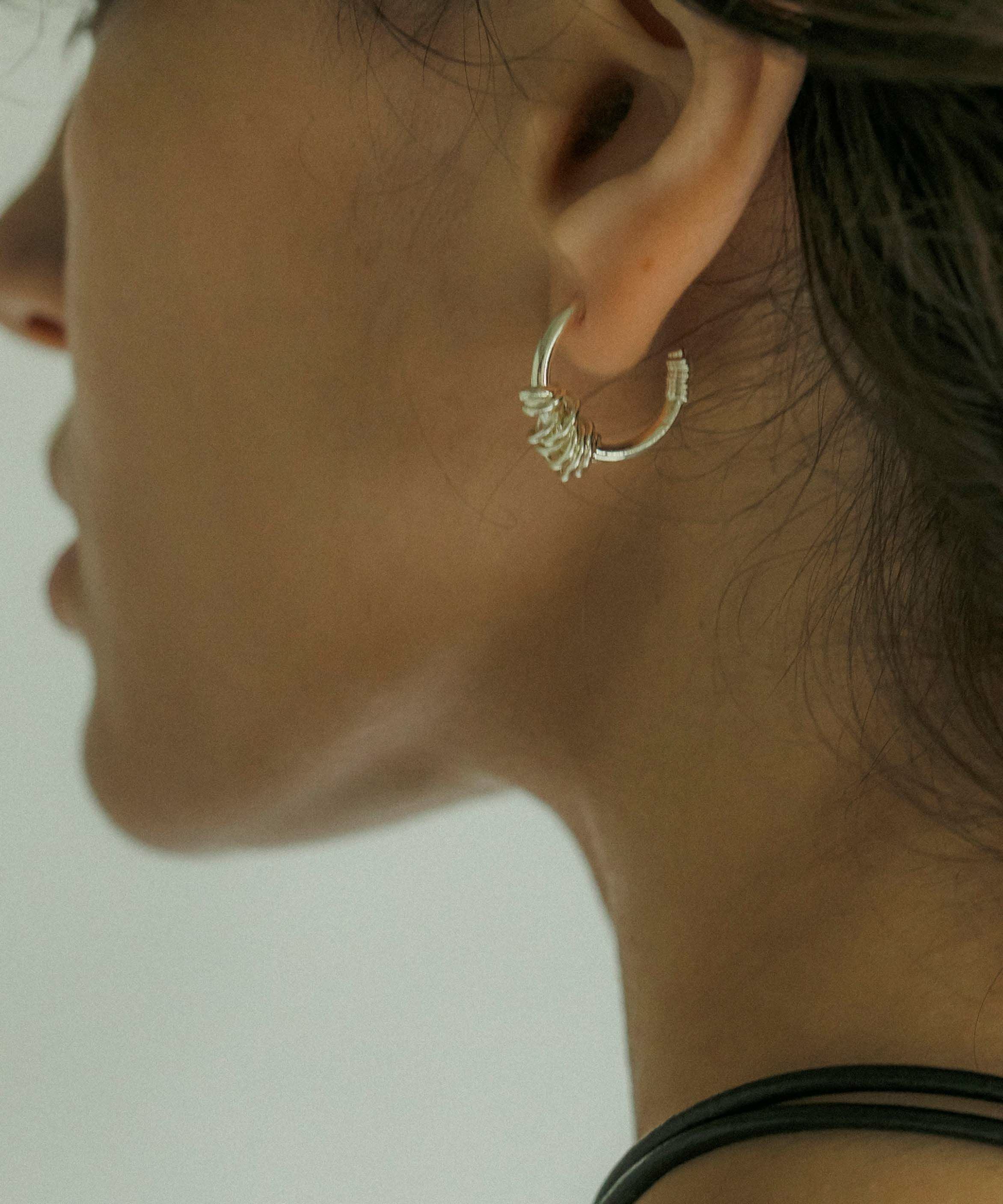 LAPUIS] Double coil hoop pierced earrings | CASSELINI ONLINE SHOP