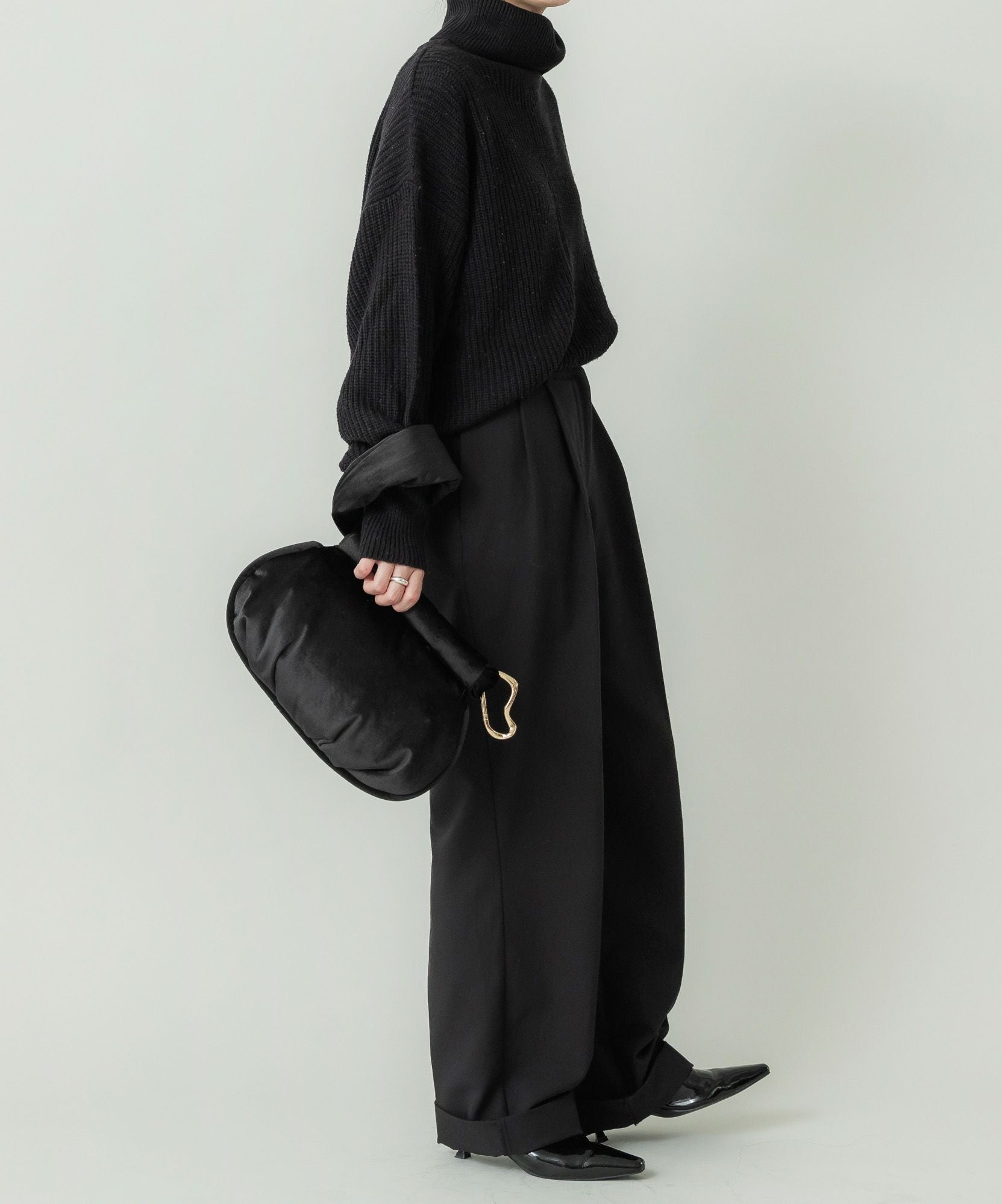 LE VERNIS] Jiggly velour mini bag | CASSELINI ONLINE SHOP