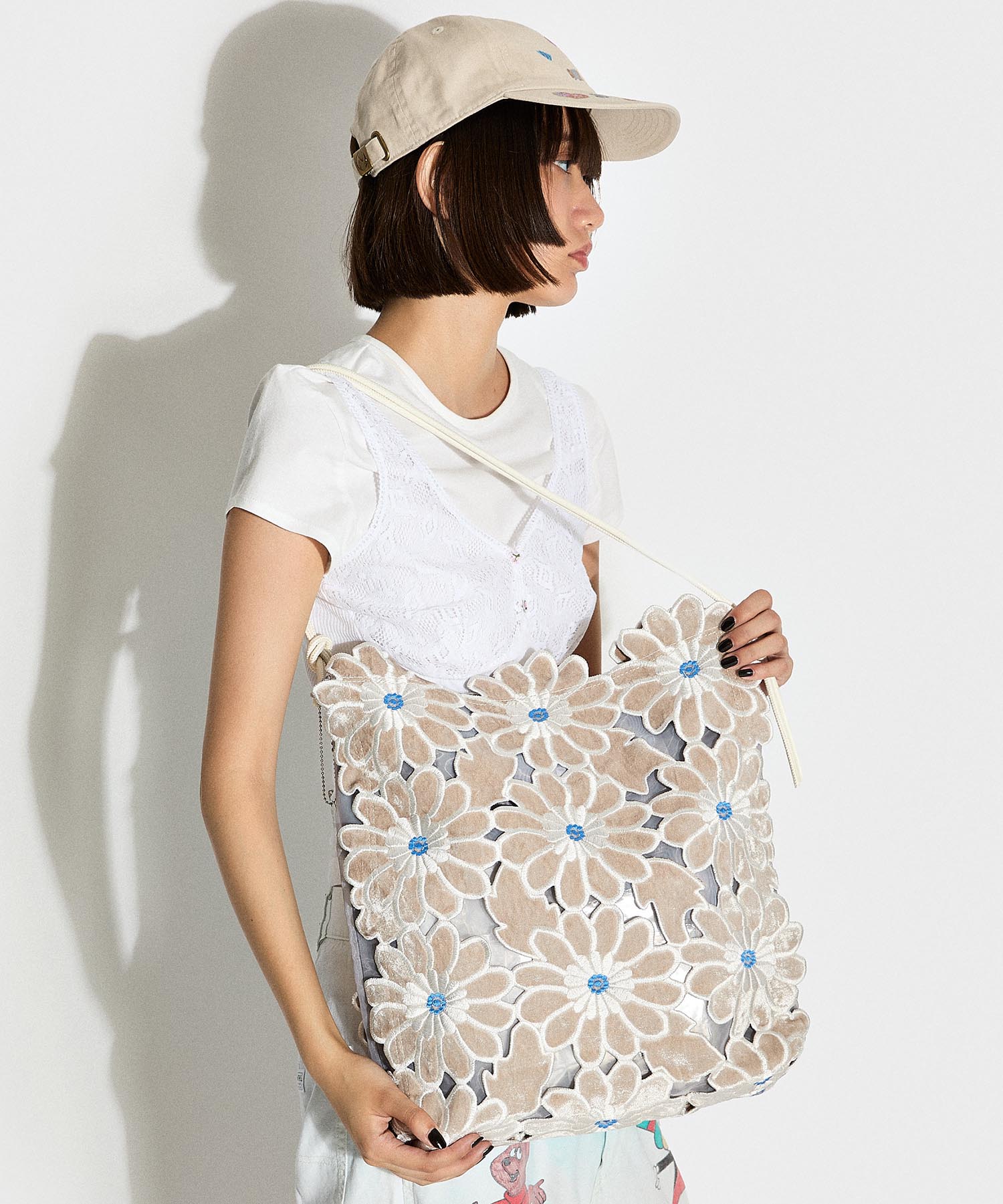 HEY! Mrs ROSE(ヘイ！ミセスローズ)ベロアフラワーTOTE | CASSELINI