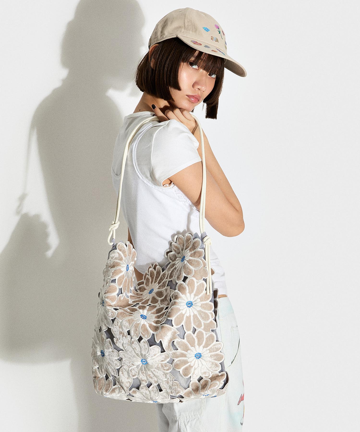 HEY! Mrs ROSE(ヘイ！ミセスローズ)ベロアフラワーTOTE | CASSELINI