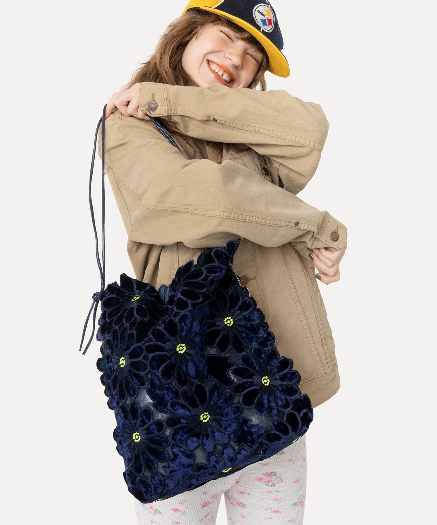 HEY! Mrs ROSE(ヘイ！ミセスローズ)ベロアフラワーTOTE | CASSELINI