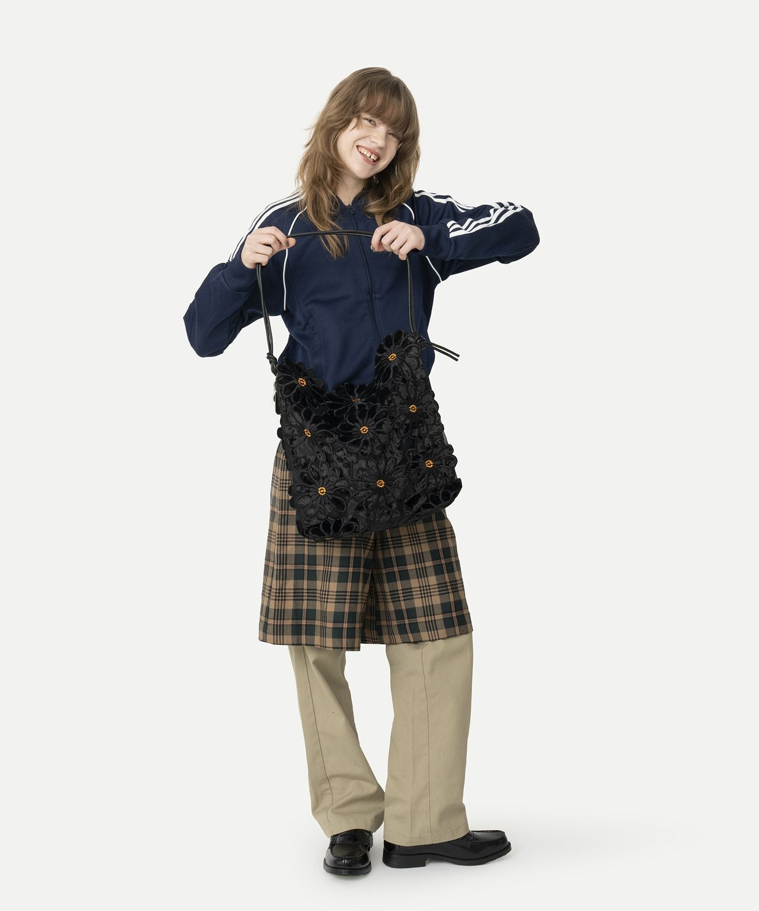 HEY! Mrs ROSE(ヘイ！ミセスローズ)ベロアフラワーTOTE | CASSELINI