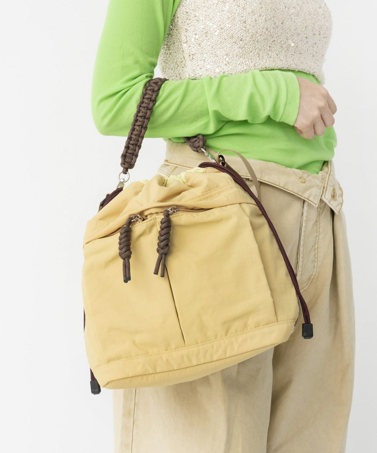 COLOR:マスタード