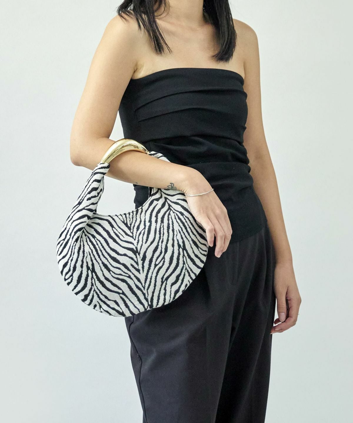 LE VERNIS] Sculpture bag S | CASSELINI ONLINE SHOP