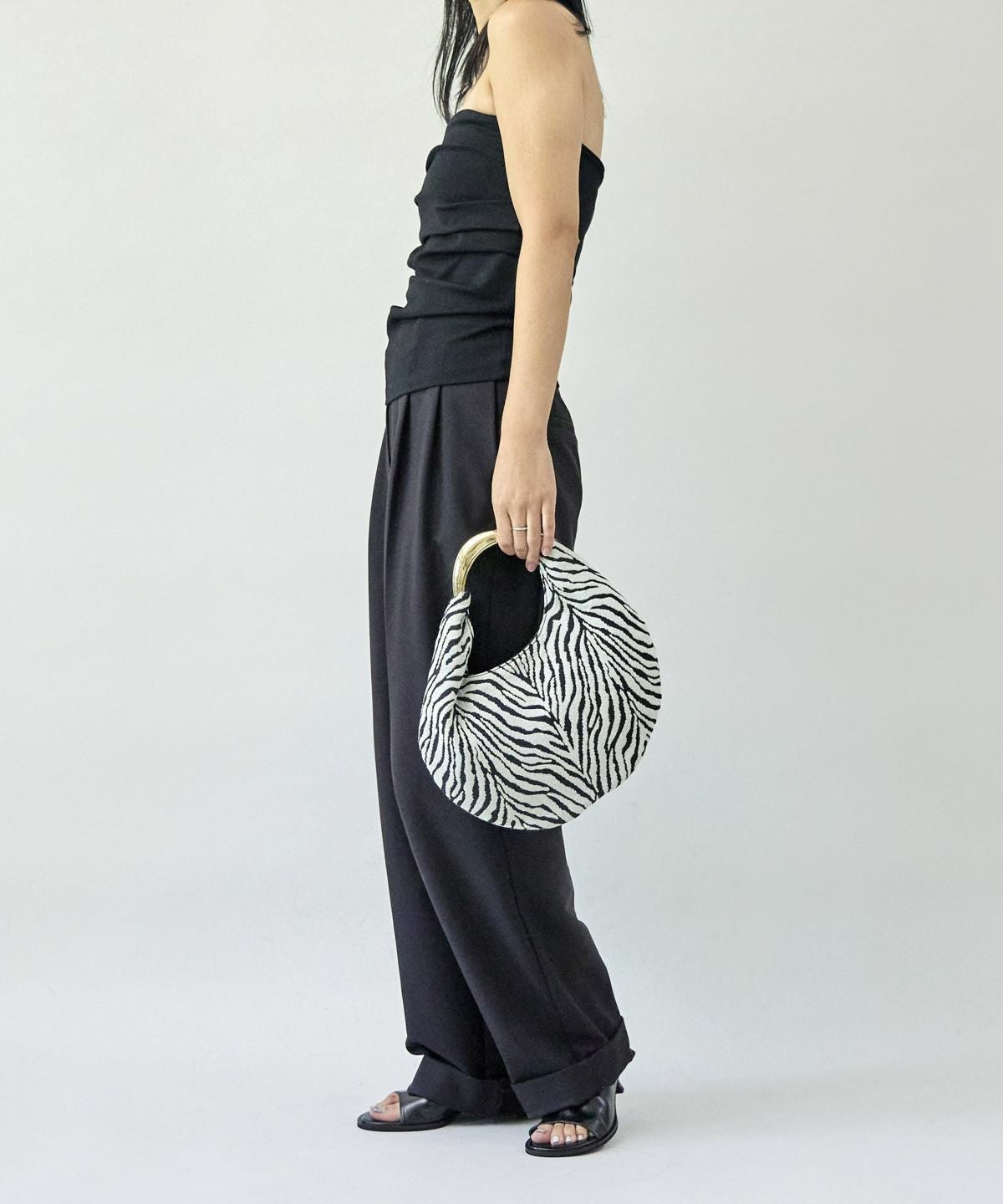 LE VERNIS] Sculpture bag S | CASSELINI ONLINE SHOP