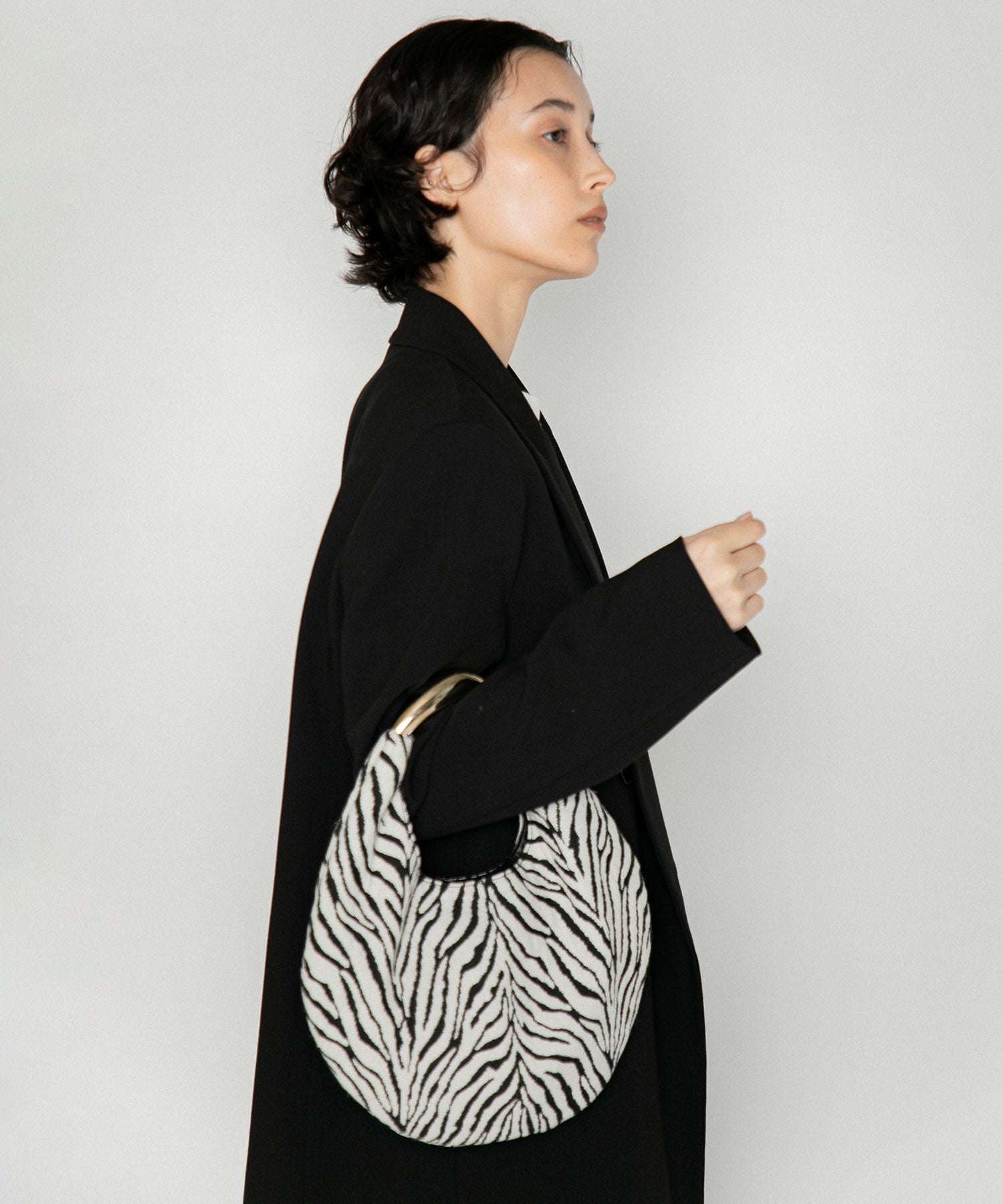 LE VERNIS] Sculpture bag S | CASSELINI ONLINE SHOP