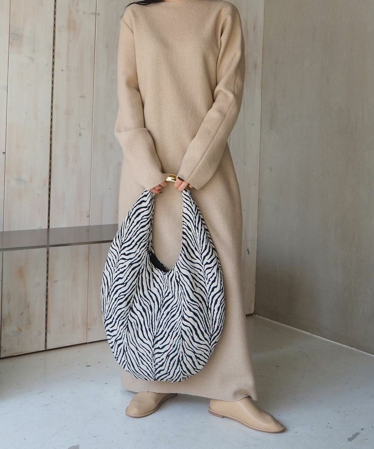 LE VERNIS] Sculpture bag M | CASSELINI ONLINE SHOP