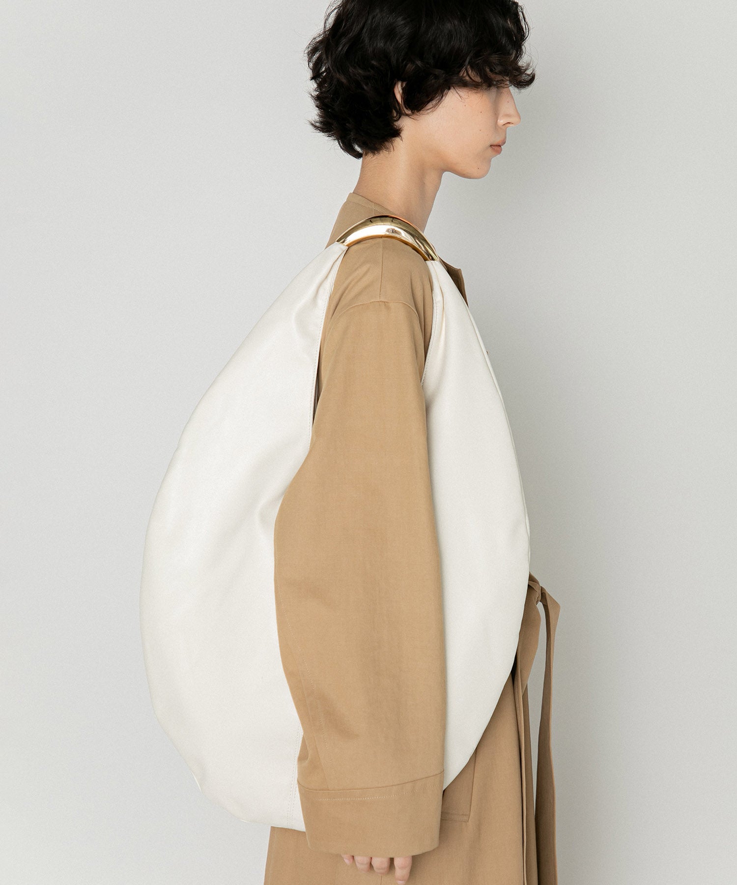 LE VERNIS] Sculpture bag M | CASSELINI ONLINE SHOP