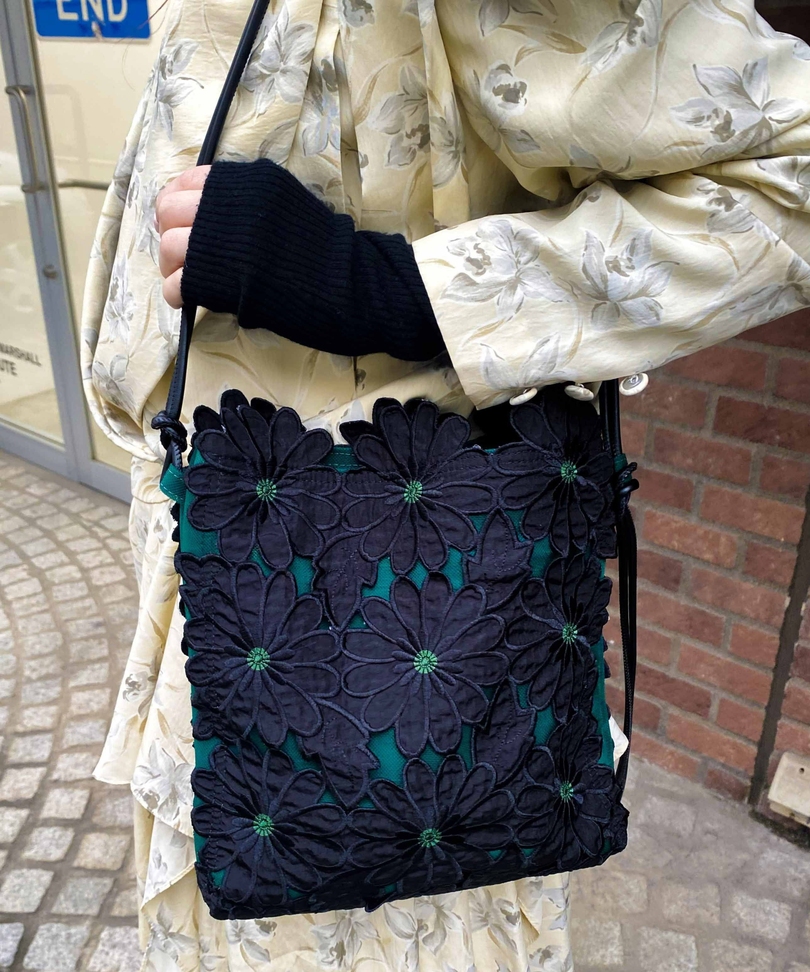 HEY! Mrs ROSE(ヘイ！ミセスローズ)フラワー刺繍TOTE mini | CASSELINI