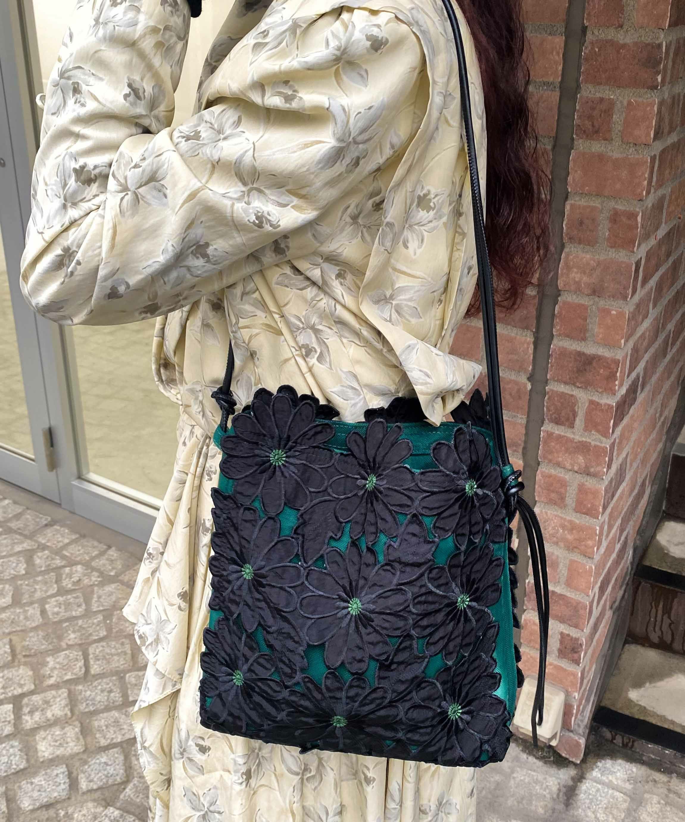 HEY! Mrs ROSE(ヘイ！ミセスローズ)フラワー刺繍TOTE mini | CASSELINI