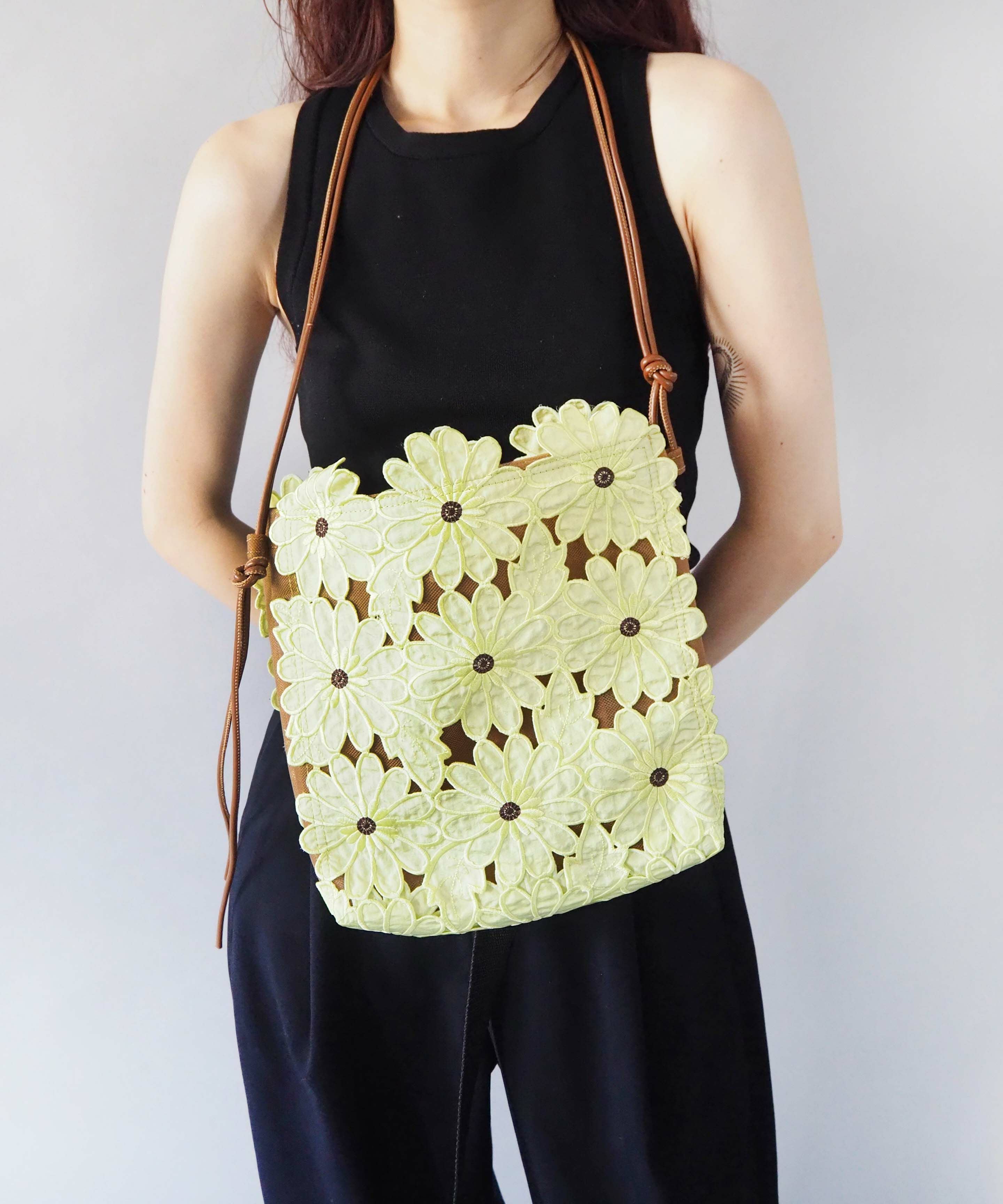 HEY! Mrs ROSE(ヘイ！ミセスローズ)フラワー刺繍TOTE mini | CASSELINI