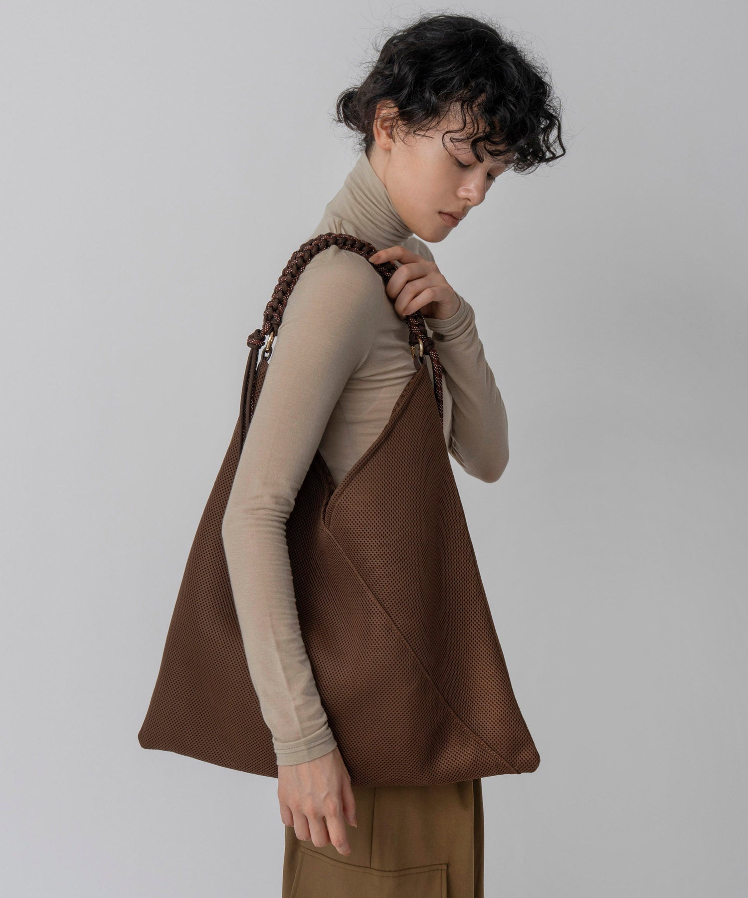 LE VERNIS] Paracord handle mesh bag | CASSELINI ONLINE SHOP