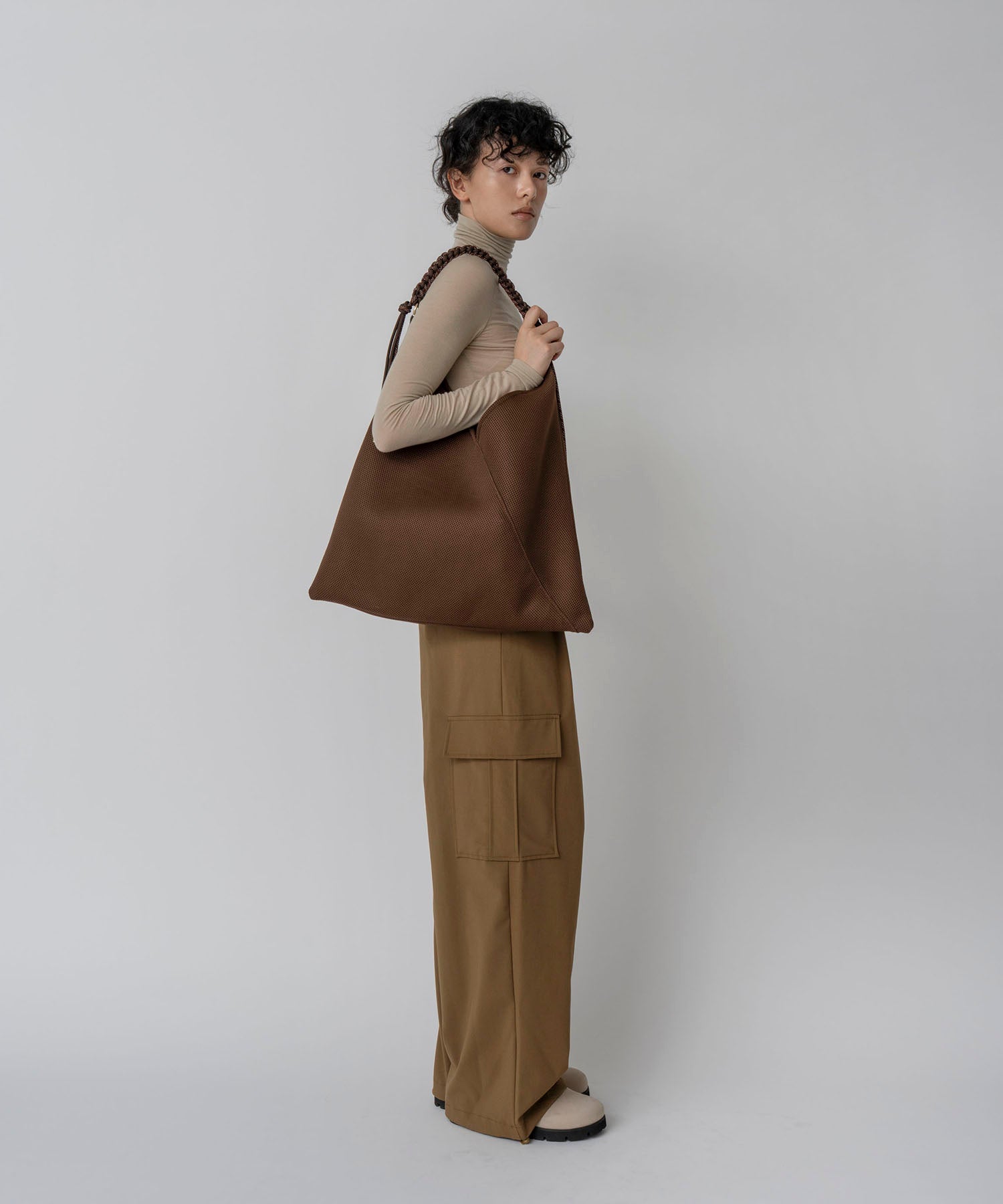 LE VERNIS] Paracord handle mesh bag | CASSELINI ONLINE SHOP