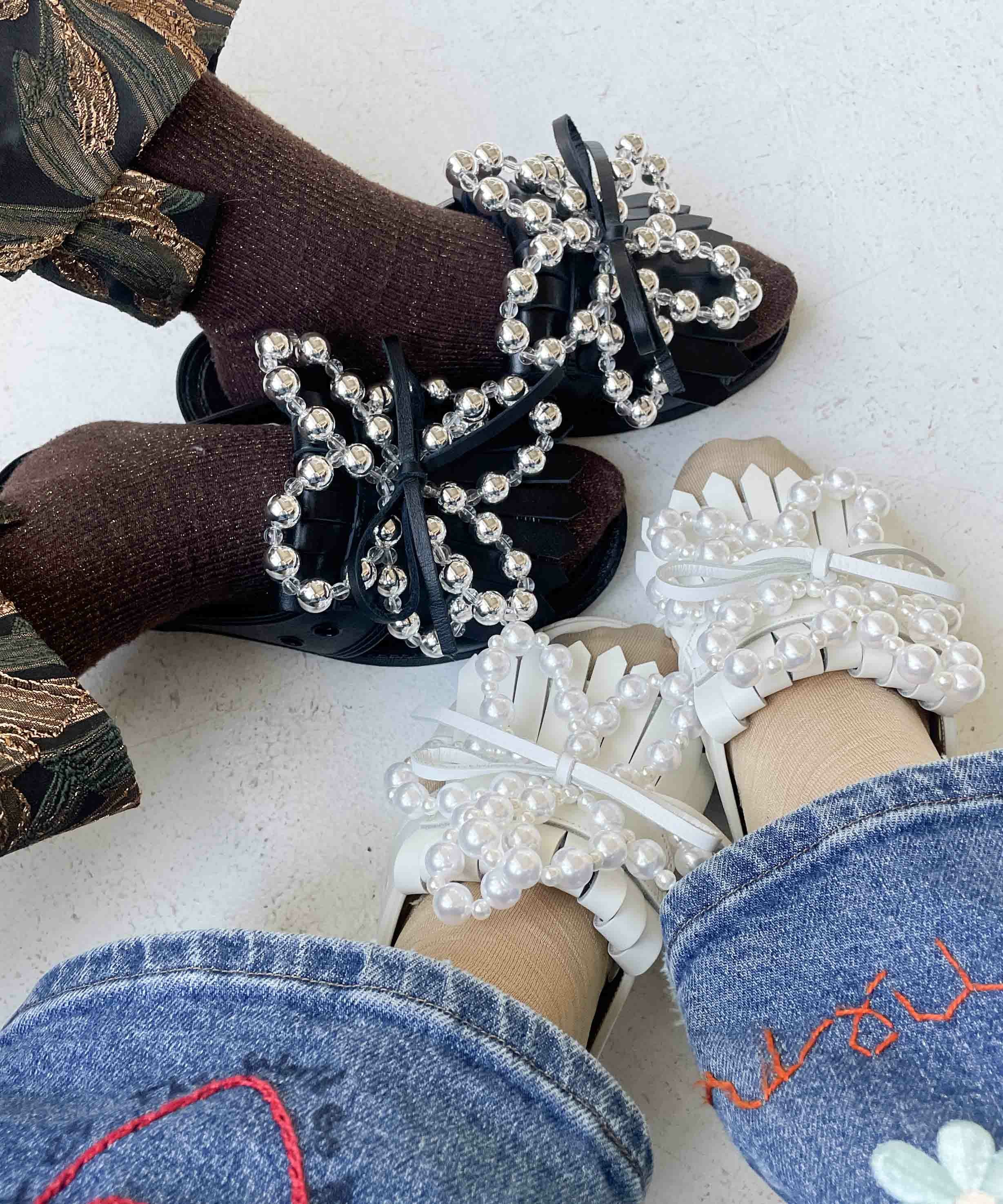 bench × Casselini】フラワービーズサンダル | CASSELINI ONLINE SHOP