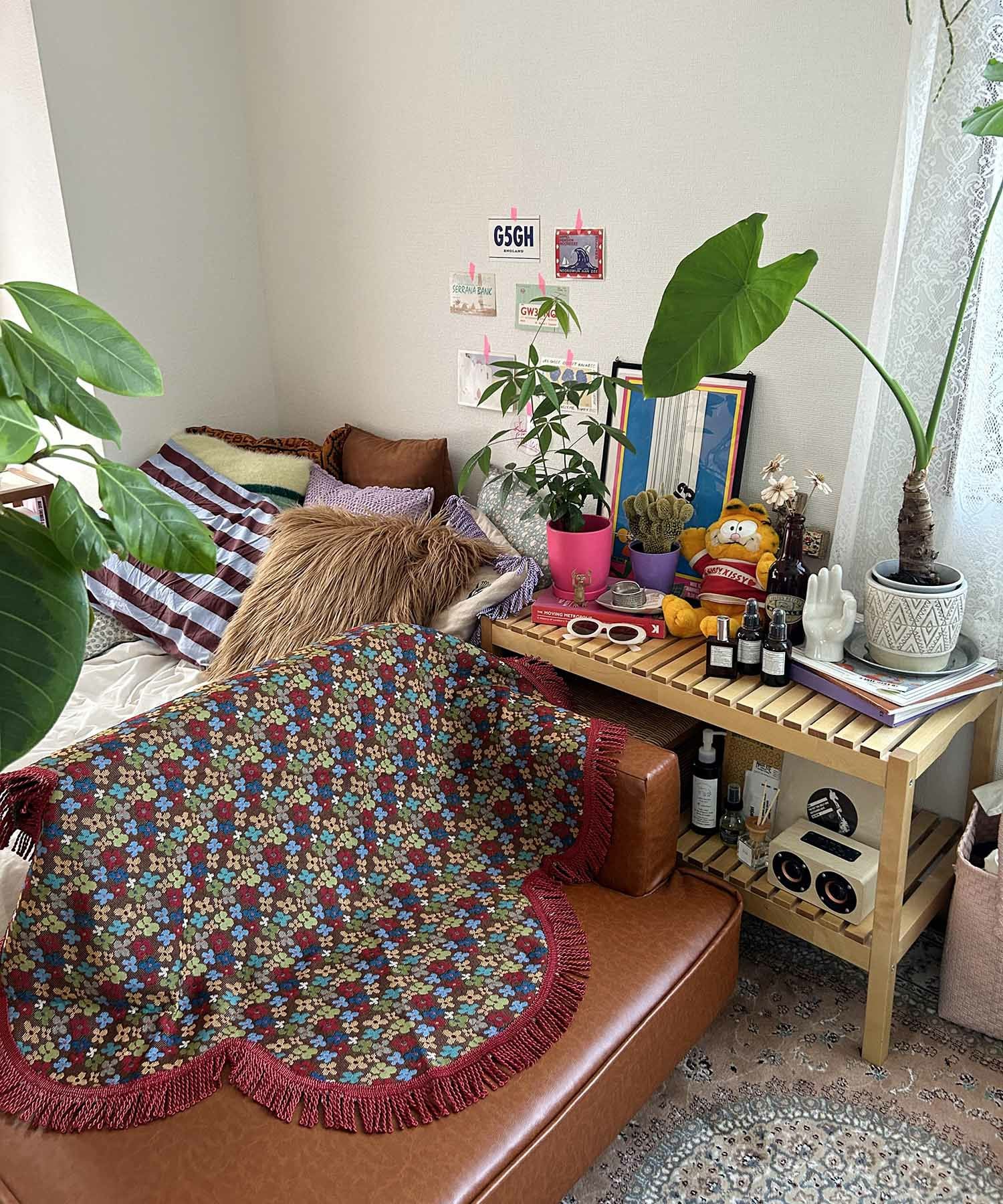 Casselini HOME(キャセリーニ ホーム)ジャガードフラワーラグ