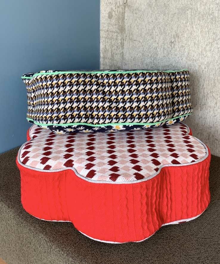 Casselini HOME(キャセリーニ ホーム)ニットザブクッションフラワー
