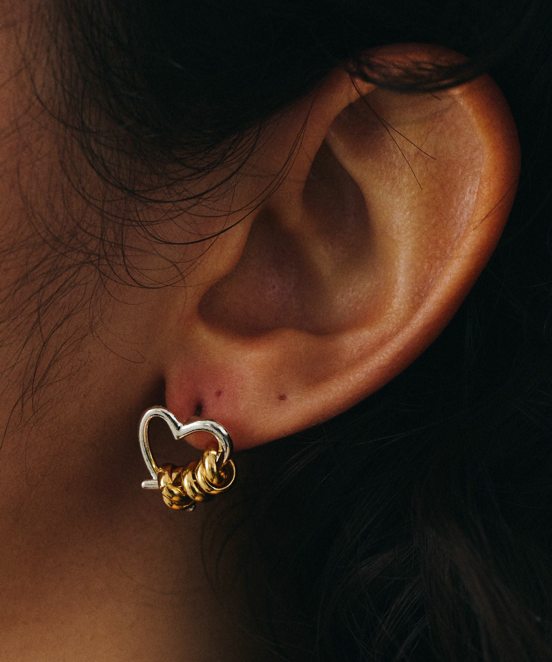 LAPUIS] Line Coil Heart pierced earrings M | CASSELINI ONLINE SHOP