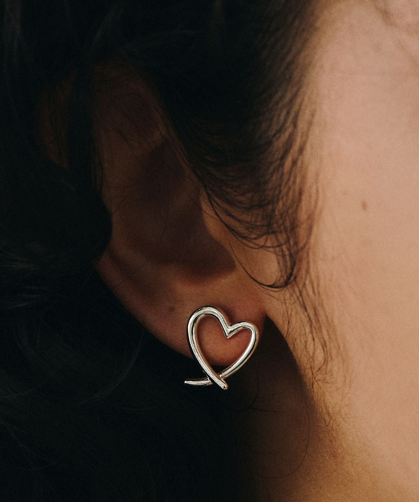 LAPUIS] Line Coil Heart pierced earrings M | CASSELINI ONLINE SHOP
