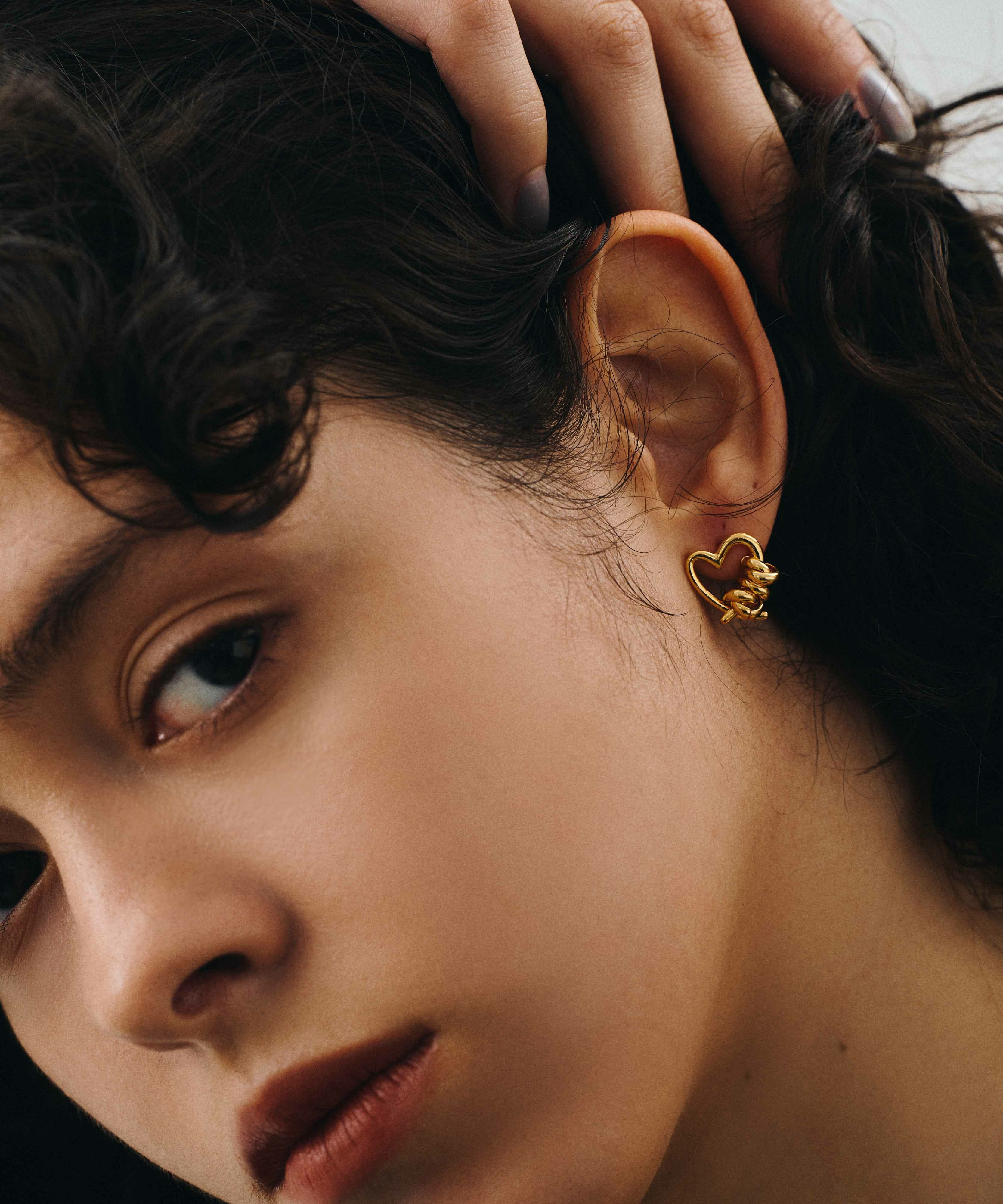 LAPUIS] Line Coil Heart pierced earrings M | CASSELINI ONLINE SHOP