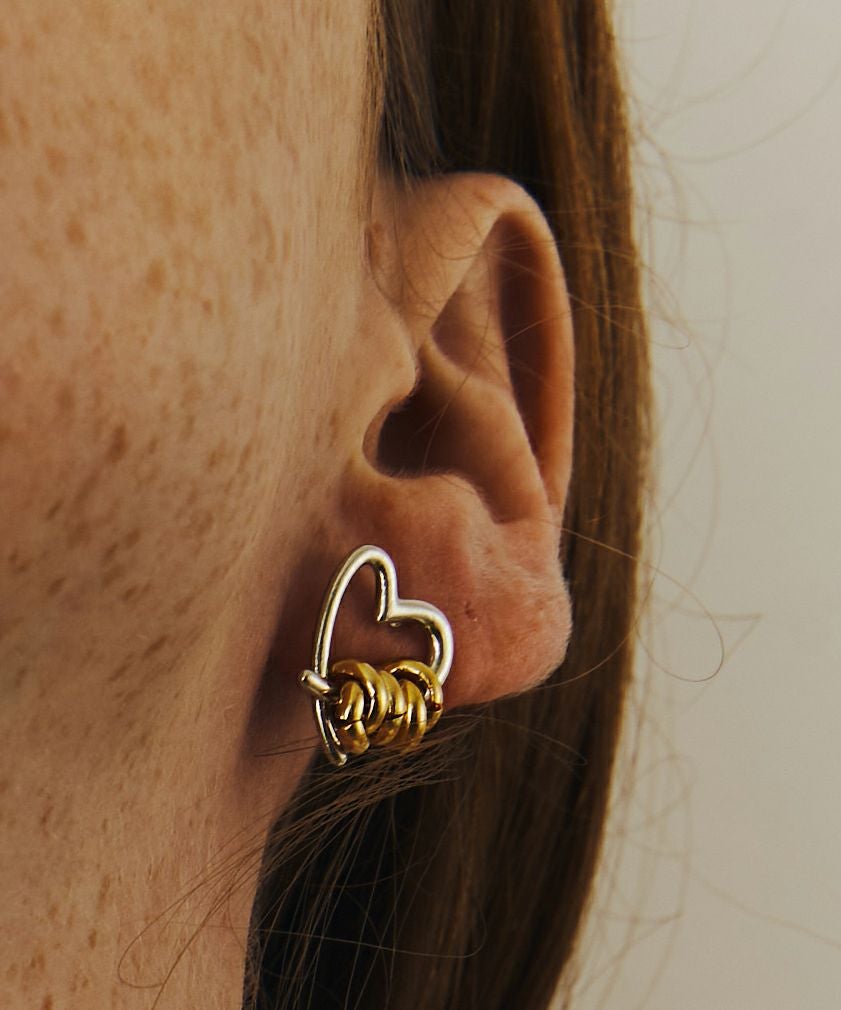 LAPUIS] Line Coil Heart pierced earrings M | CASSELINI ONLINE SHOP