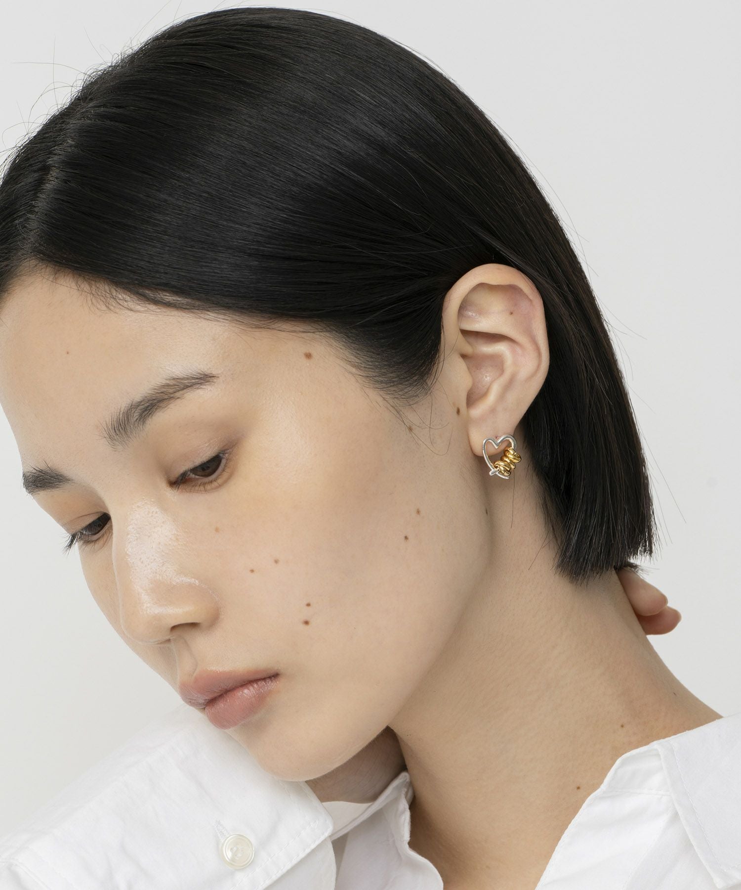 LAPUIS] Line Coil Heart pierced earrings M | CASSELINI ONLINE SHOP