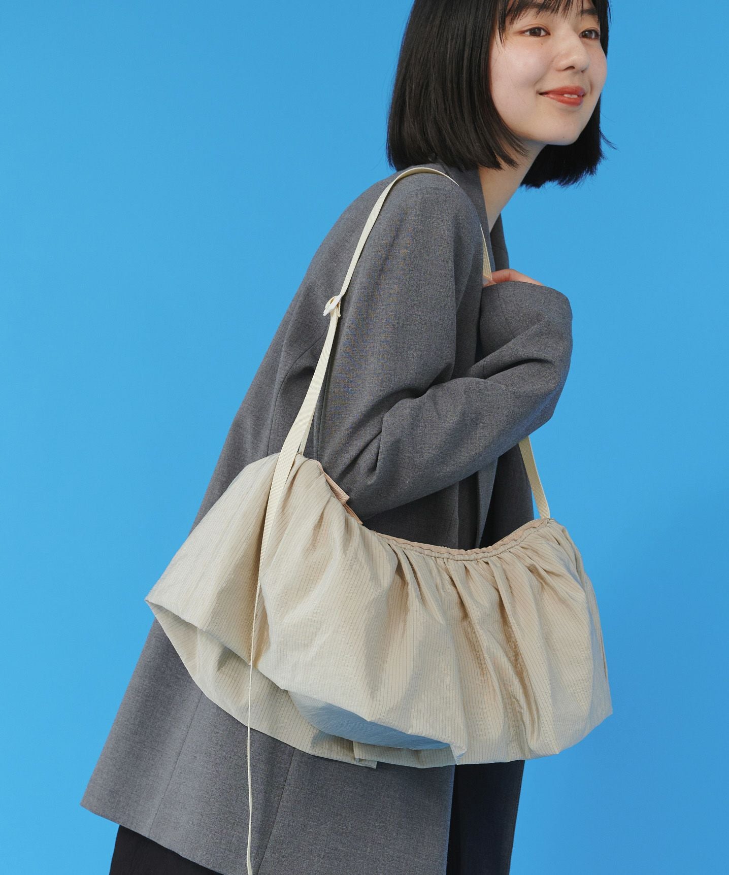 CONTROL FREAK(コントロールフリーク)シャドーフリルネオショルダー