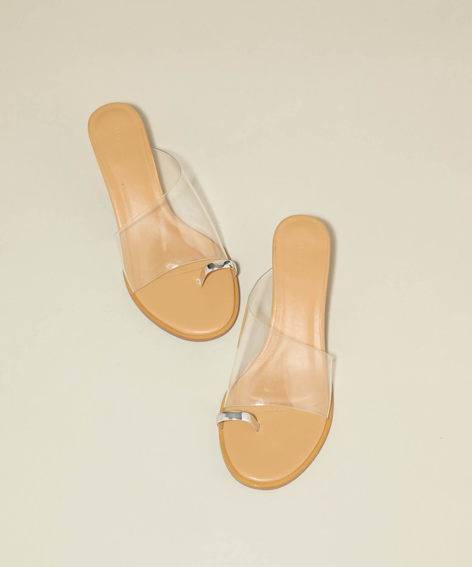 新色追加】[LE VERNIS] Toe ring sandals | CASSELINI ONLINE SHOP