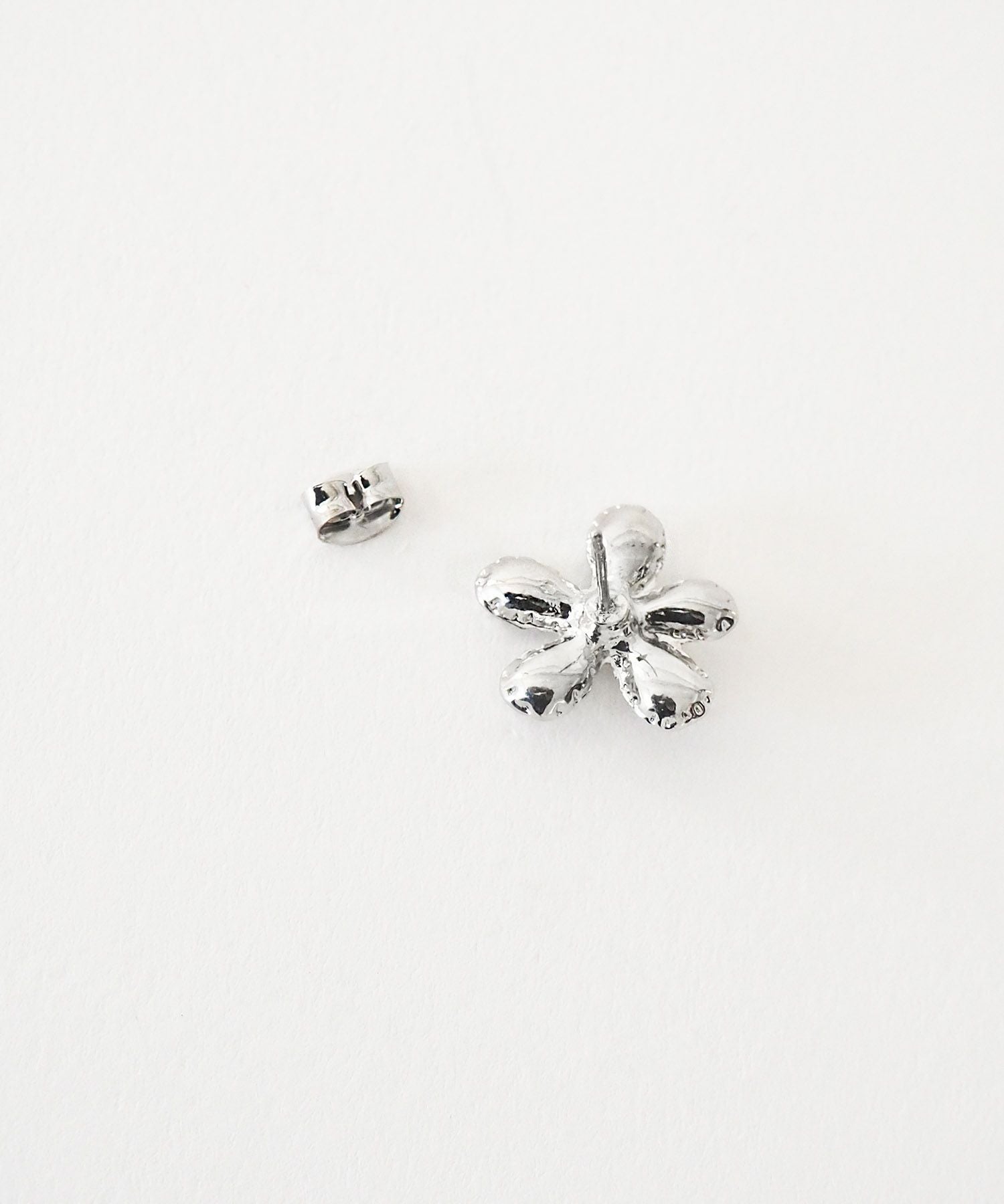 Casselini(キャセリーニ)メタルフラワーピアス | CASSELINI ONLINE SHOP