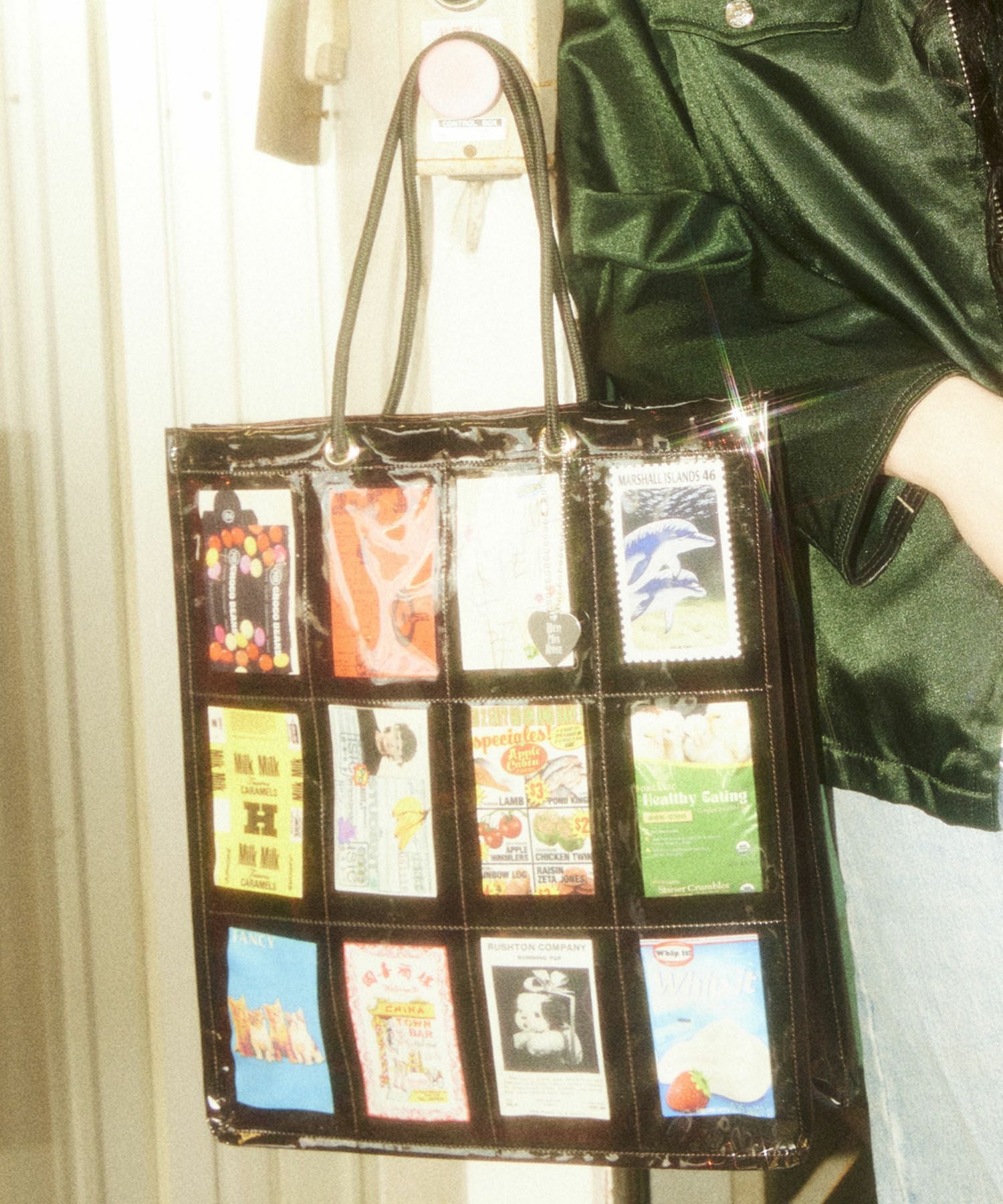 HEY! Mrs ROSE(ヘイ！ミセスローズ)Shield Motif Tote | CASSELINI