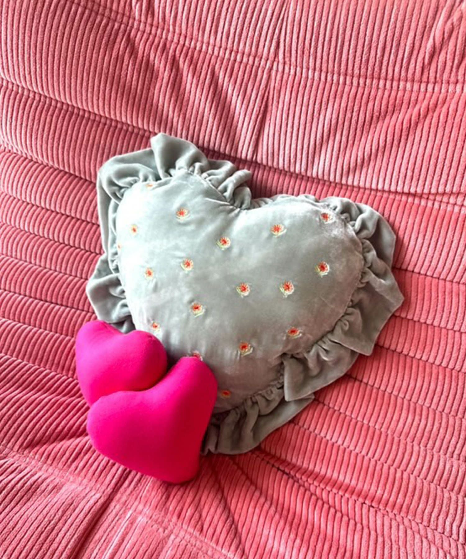 Casselini HOME(キャセリーニ ホーム)ハートフリルクッション