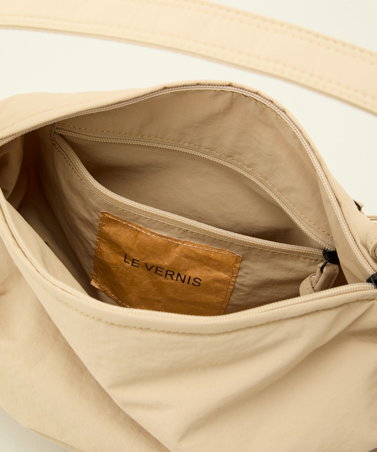 LE VERNIS] Stomach bag S | CASSELINI ONLINE SHOP