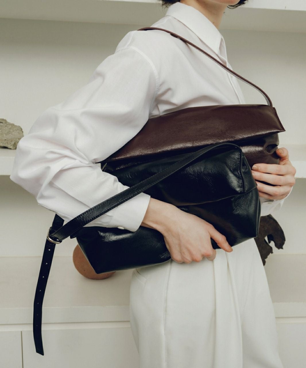 24時間以内発送 未使用品 希少カラー Leather Waist Bag LE VERNIS] Soft wide bag | CASSELINI ONLINE SHOP