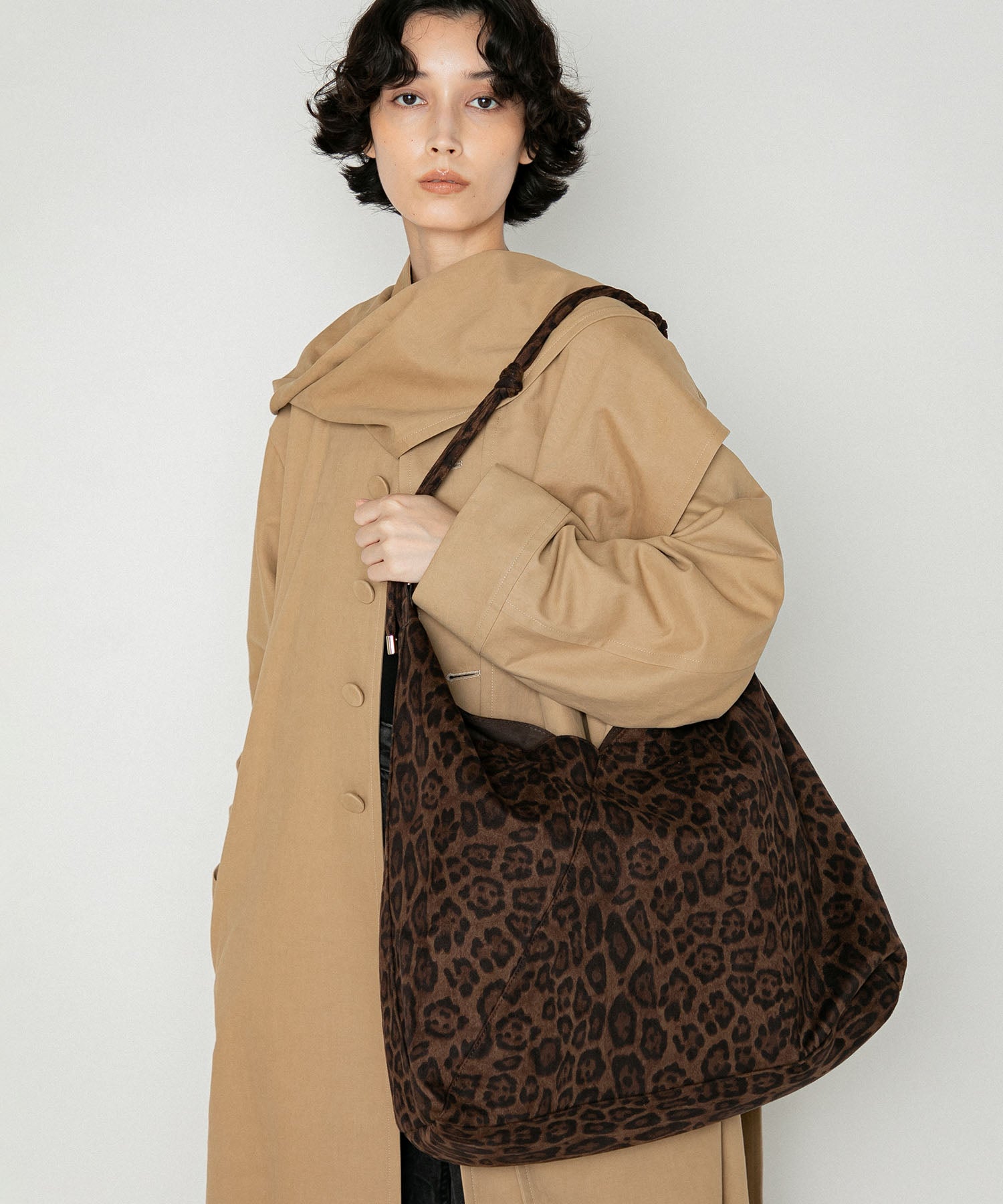 LE VERNIS] Knot handle bag | CASSELINI ONLINE SHOP