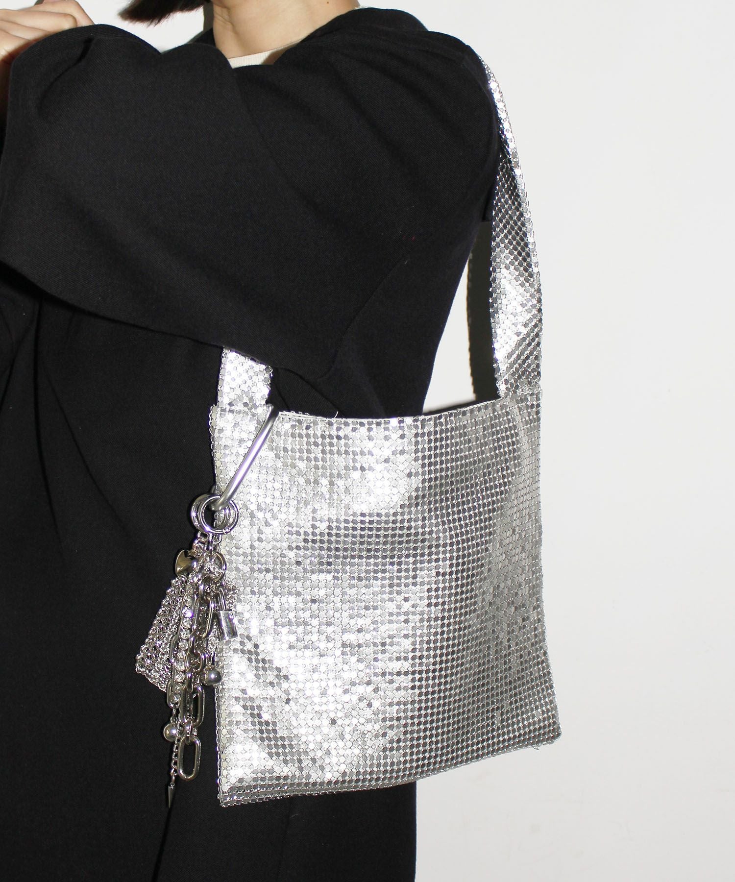 HEY! Mrs ROSE(ヘイ！ミセスローズ)Metal & Chain BAG | CASSELINI
