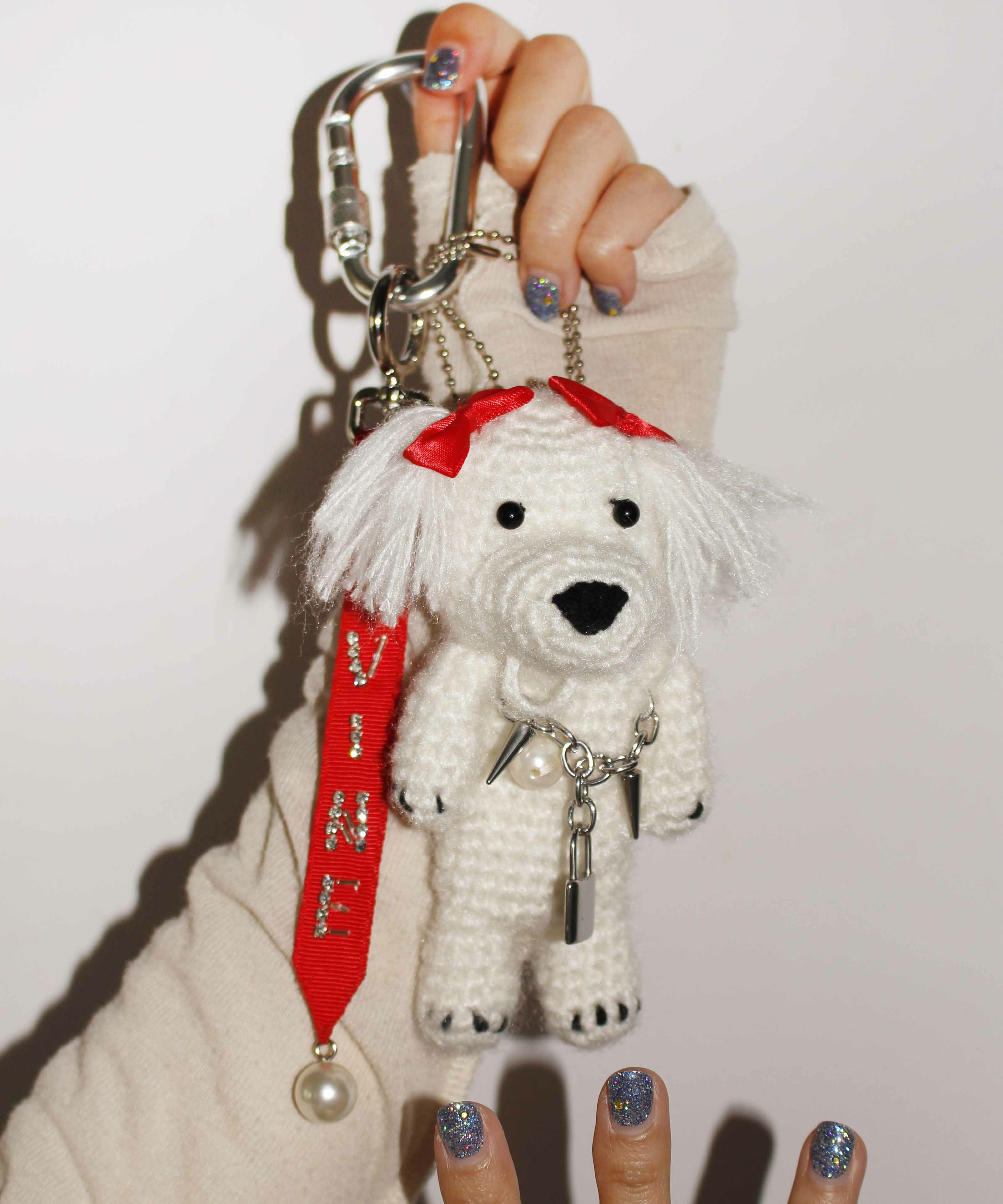 HEY! Mrs ROSE(ヘイ！ミセスローズ)Crochet Dog LipCharm | CASSELINI
