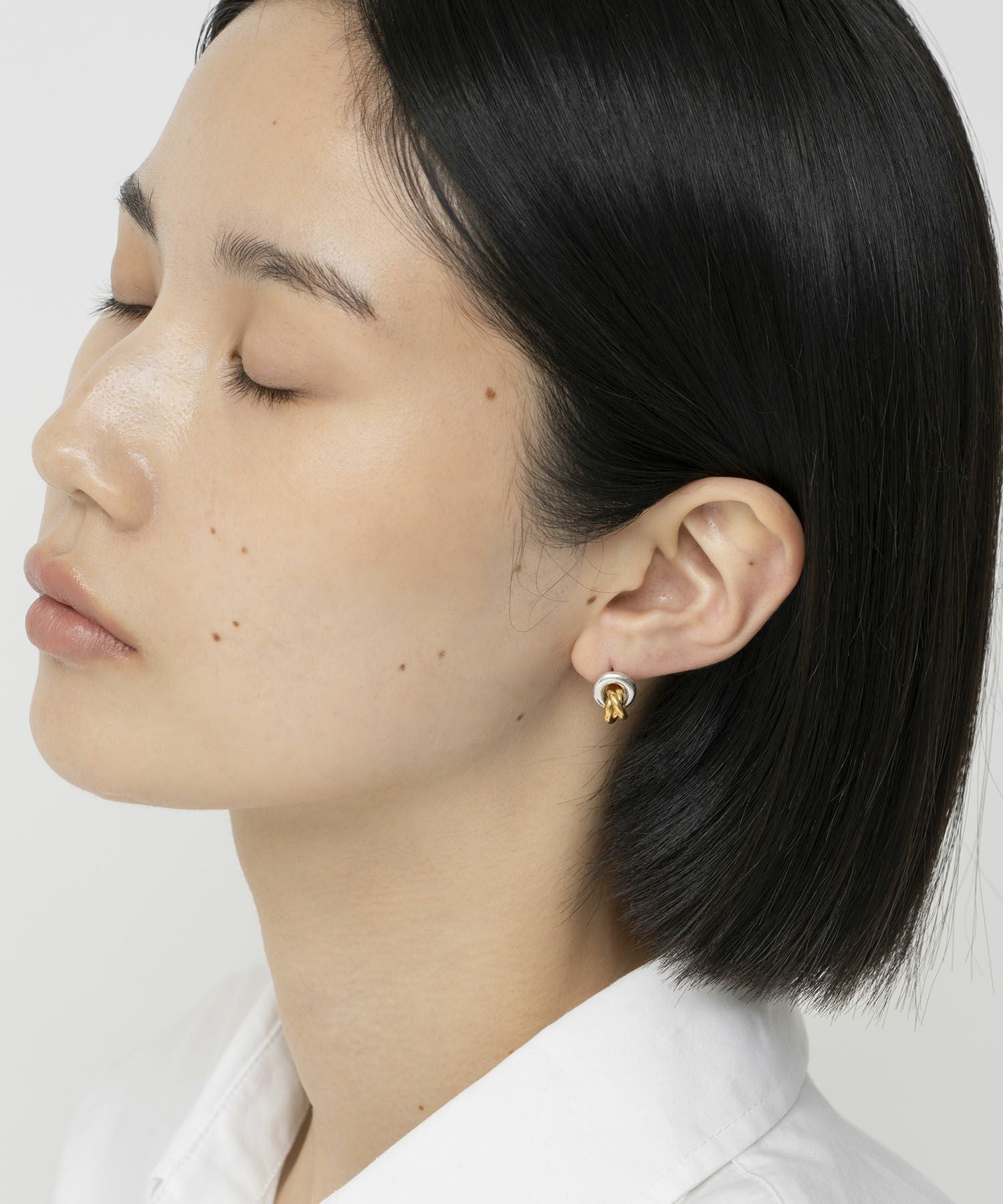 LAPUIS] Coil Circle pierced earrings | CASSELINI ONLINE SHOP