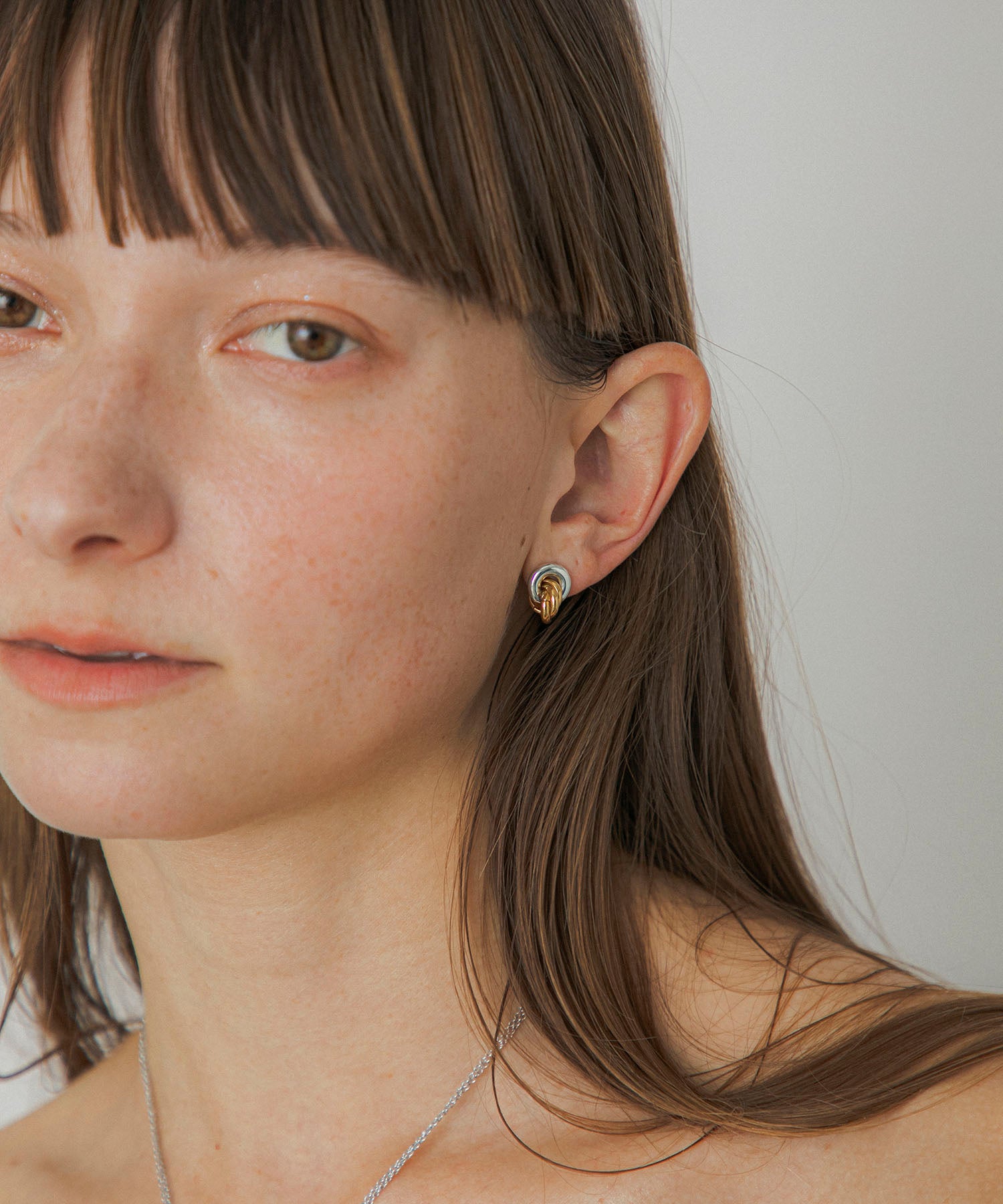 LAPUIS] Coil Circle pierced earrings | CASSELINI ONLINE SHOP
